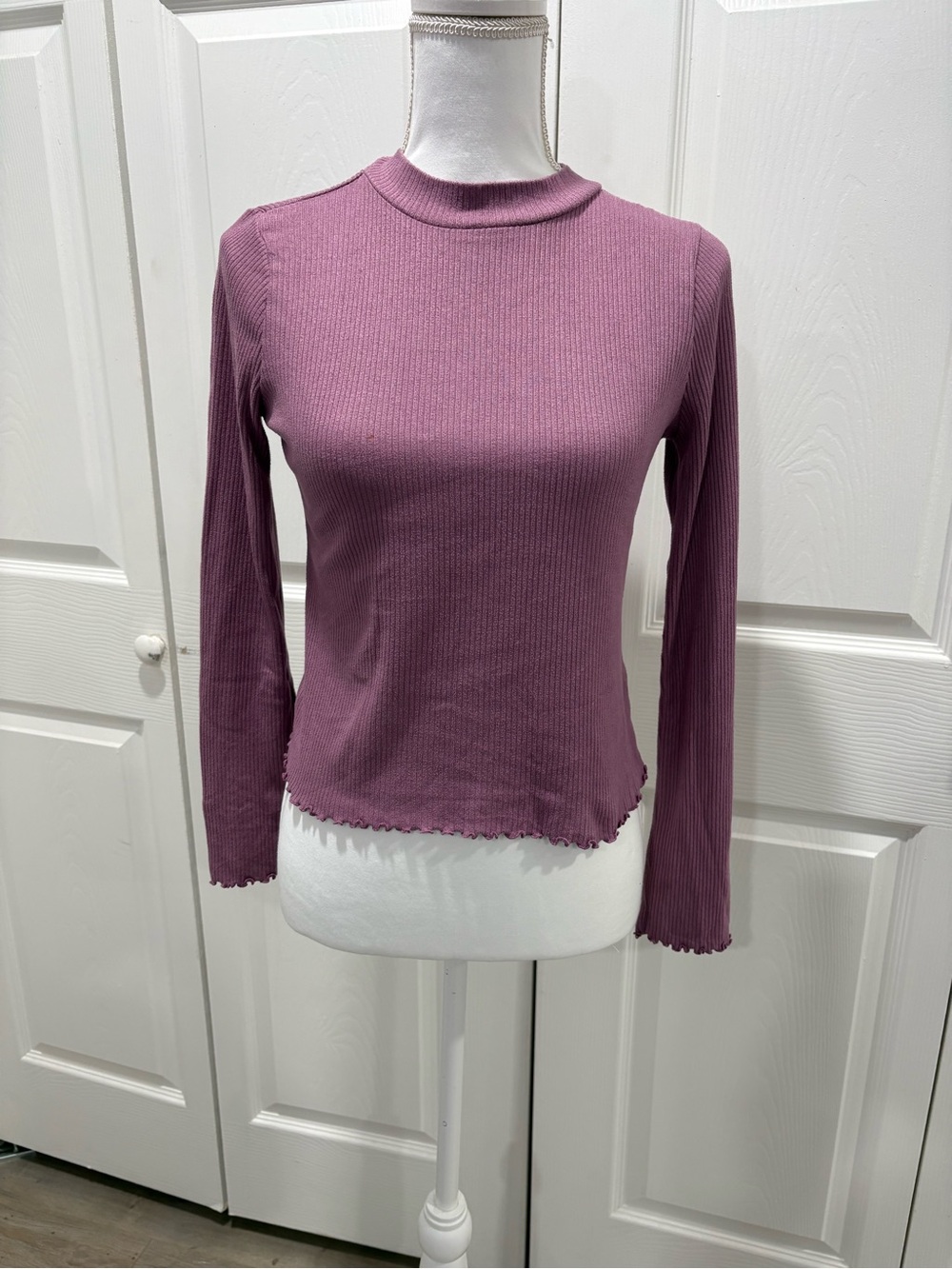 SO Ribbed Long-Sleeve Top in Mauve